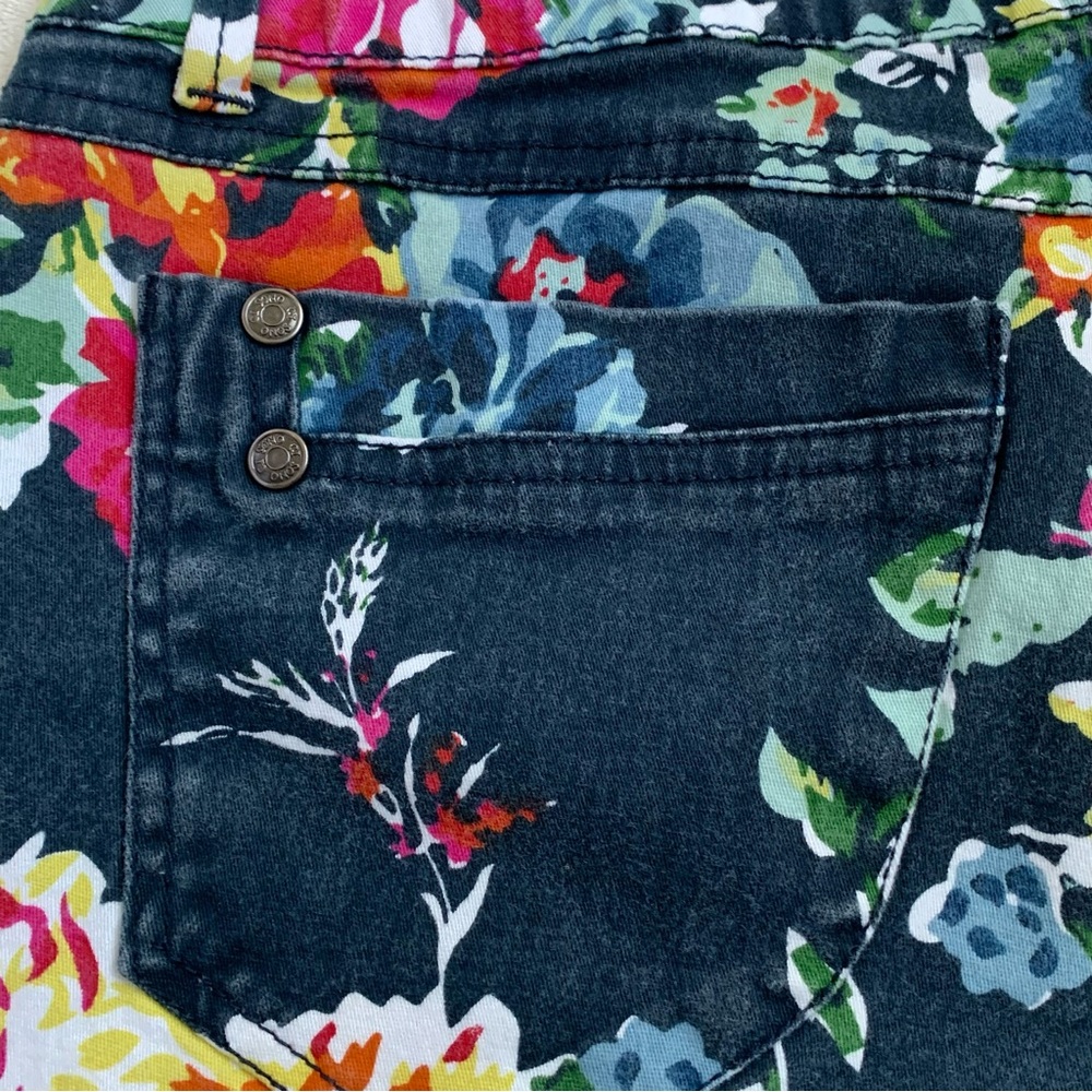 CI SONO  Denim Shorts/Hot Pants Bright Vivid Floral‎ Pockets JR/MISSY SIZE L - Picture 5 of 8